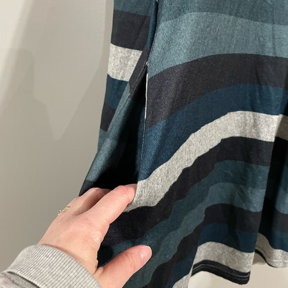 Women’s Striped Dress - Picture 9 of 10